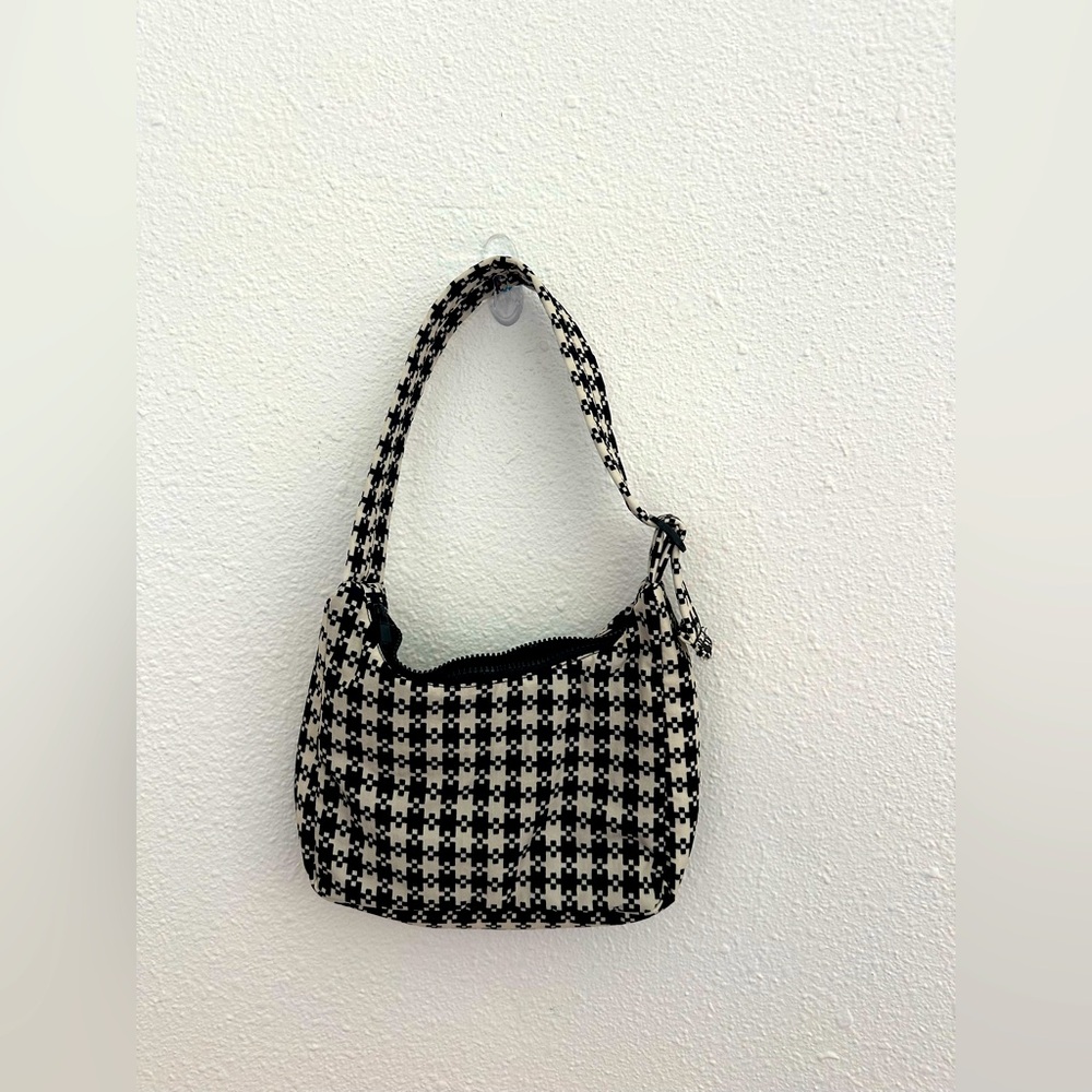 BAGGU Small Shoulder Bag Black and White Houndstooth NWOT